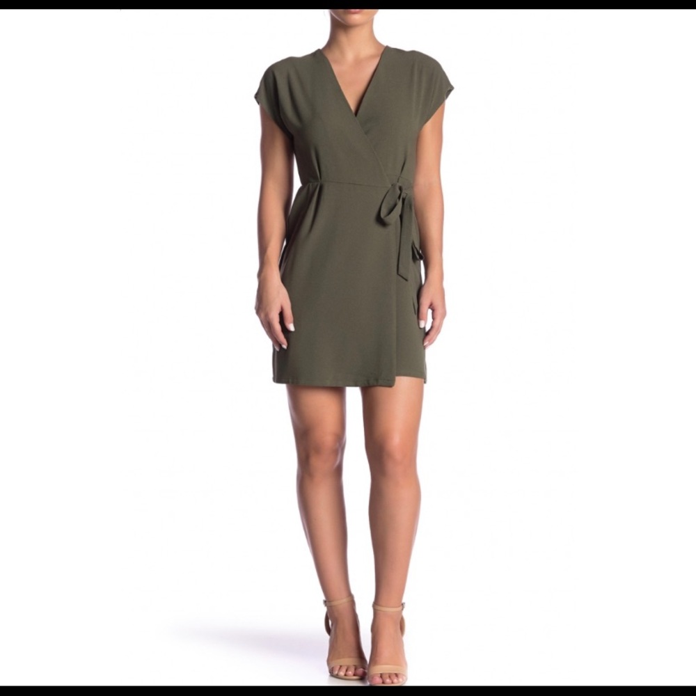 Bobeau Cap Sleeve Crepe Wrap Dress (Petite)